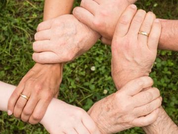 [#Merci]?? nous souhaitons étendre notre reconnaissance et nos encouragements à tout le corps médical et spécialement à nos clients #Ehpad et toutes leurs...